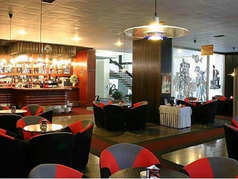 Hotel Lux 반스카비스트리카 레스토랑 사진